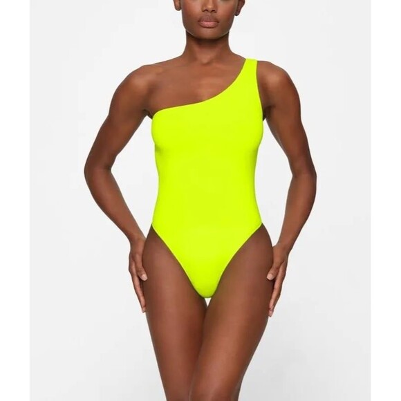 Skims Essential One Shoulder Bodysuit Green Highlighter Size L/XL - Picture 1 of 12